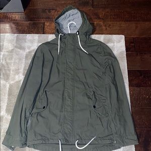 Dividend green trench coat